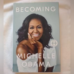 Hardcover Becoming Book By Michelle Obama || Like New